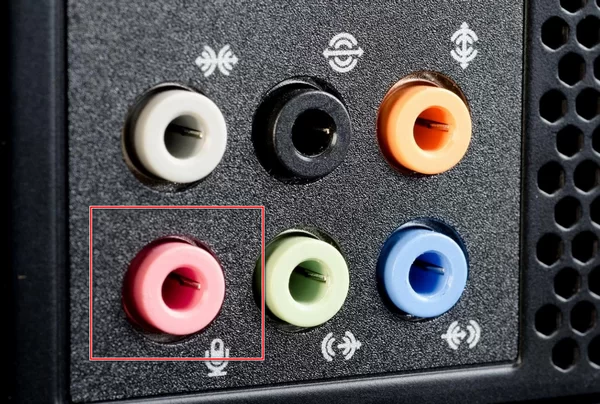 Порт підключення мікрофону на ПК